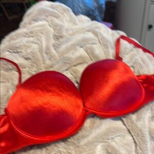 Gina Intimates 36B Red Satin Push Up Bra